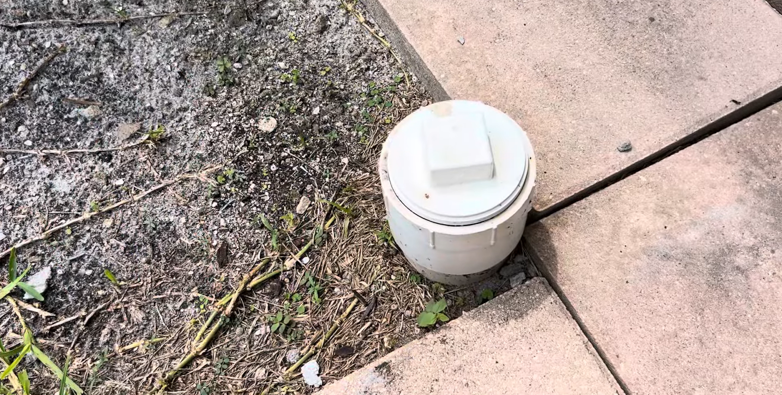 Sewer cleanout